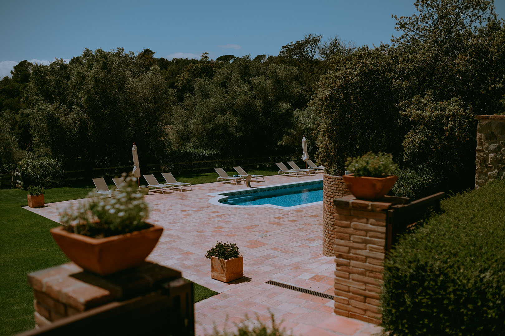 pool-at-mas-toroella-wedding-venue