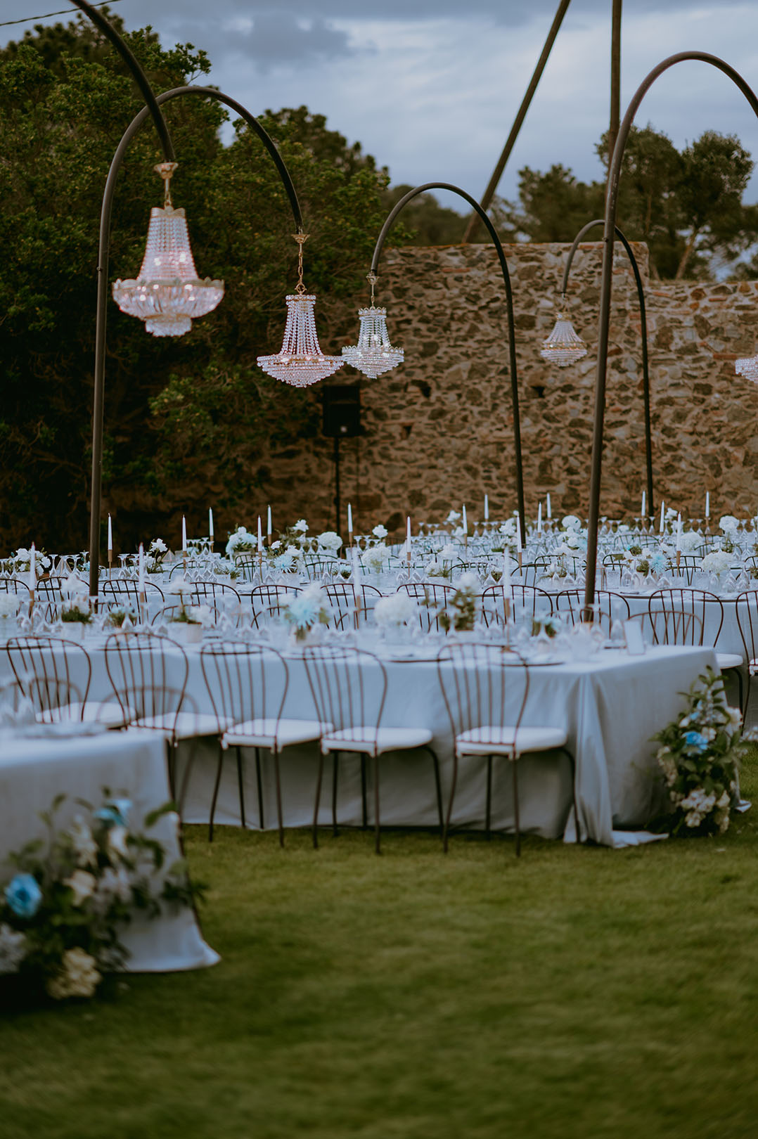 beautiful-wedding-dinner-details-at-mas-torroella